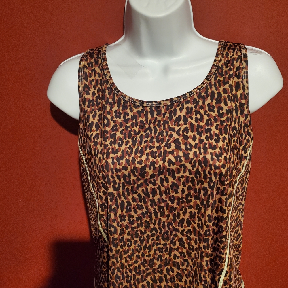 Leopard Print Sleeveless Top+ bonus Teeshirt